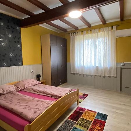Dobo Tanya Villa Roszke Luaran gambar