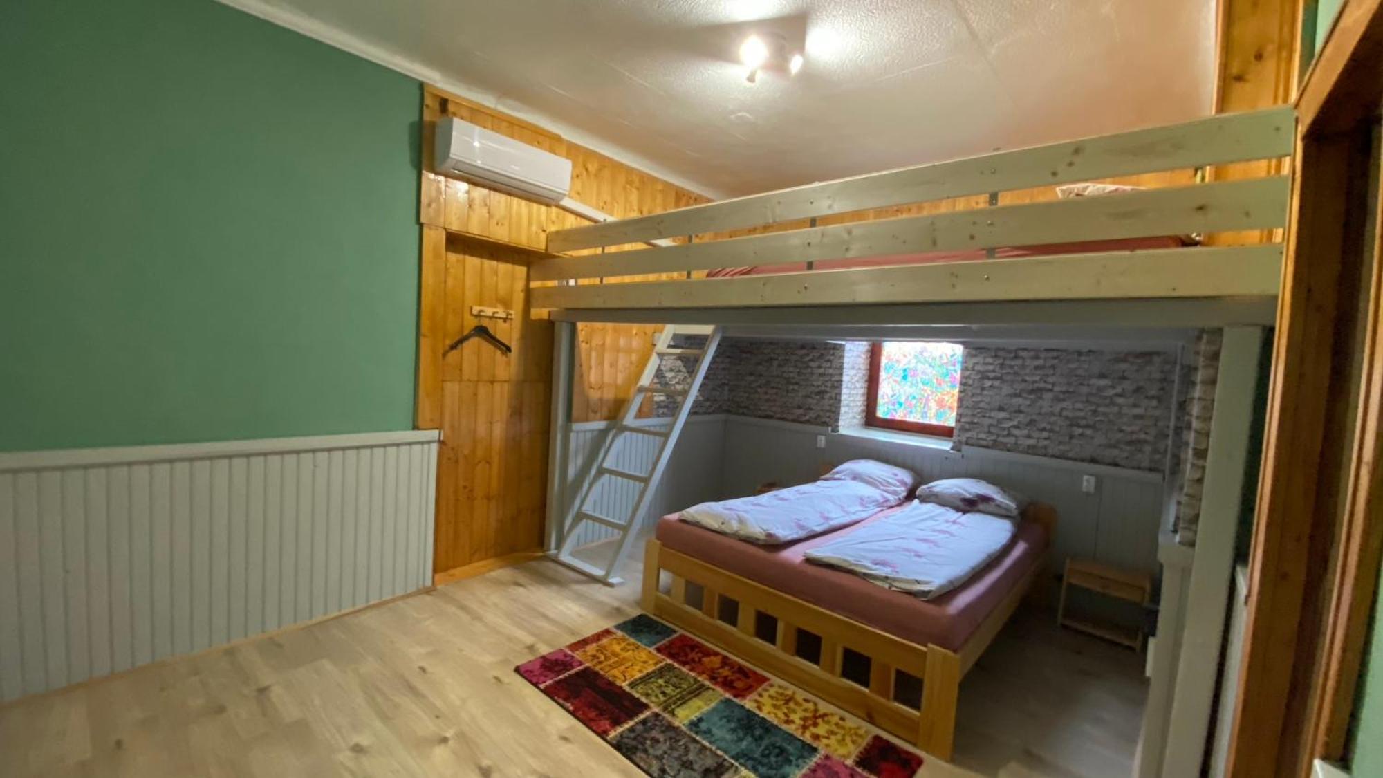 Dobo Tanya Villa Roszke Luaran gambar