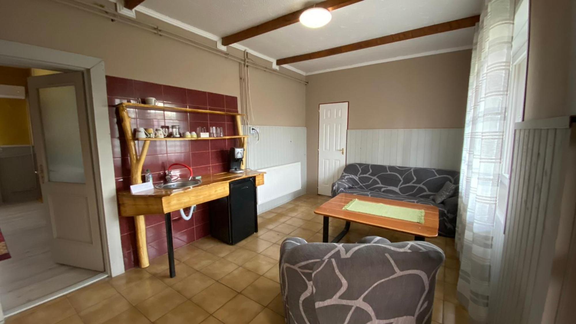 Dobo Tanya Villa Roszke Luaran gambar