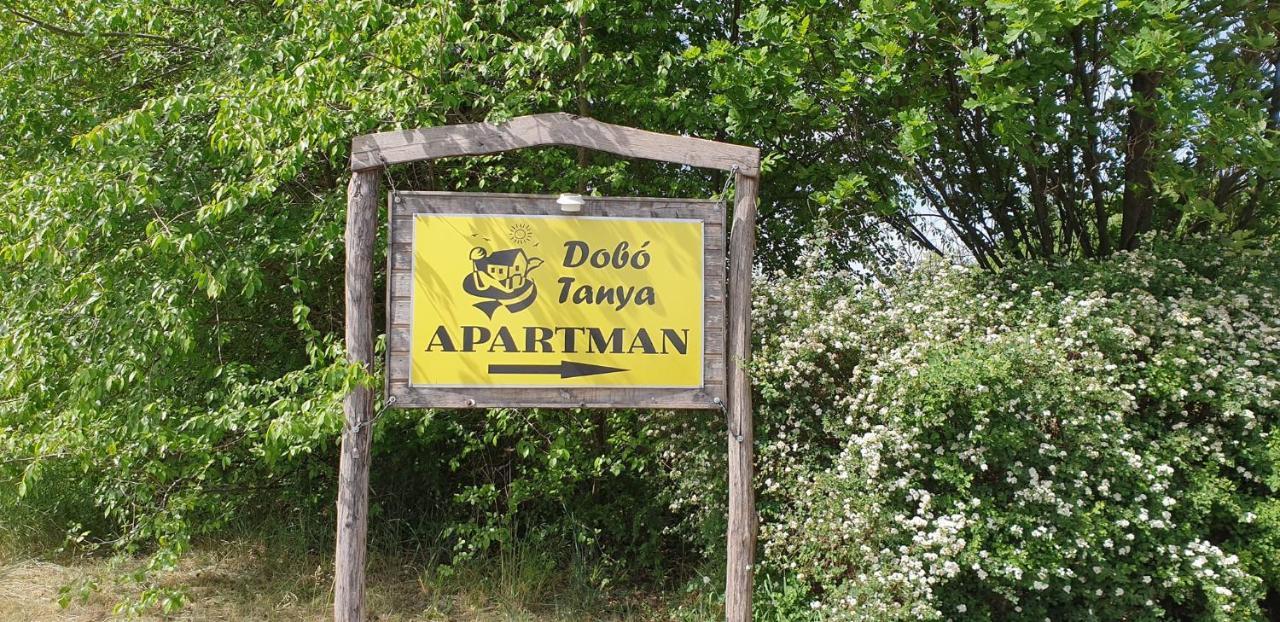 Dobo Tanya Villa Roszke Luaran gambar